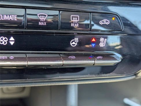 Used 2023 Chevrolet Bolt EUV Premier w/ Sun & Sound Package FWD image 26