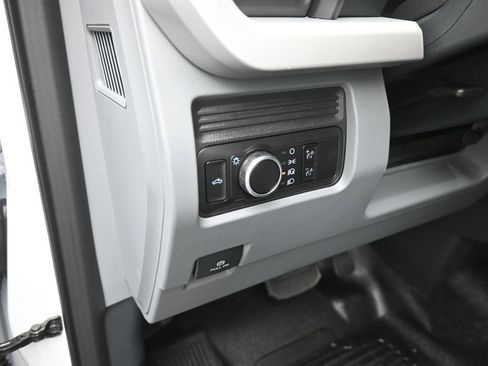 New 2025 Ford F250 XL w/ XL Off-Road Package image 13