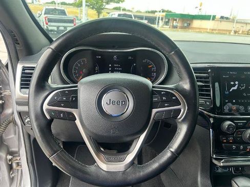 Used 2021 Jeep Grand Cherokee Laredo X AWD/4WD image 18