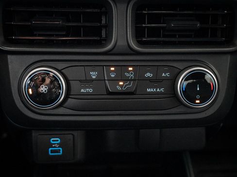 Used 2024 Ford Maverick XL image 36