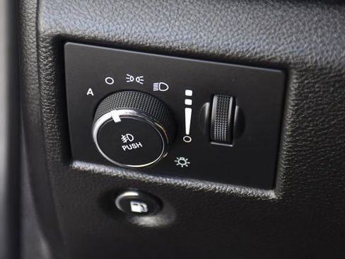 Used 2021 Jeep Grand Cherokee Laredo X RWD image 18