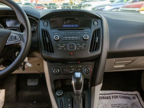 Used 2015 Ford Focus SE FWD image 17