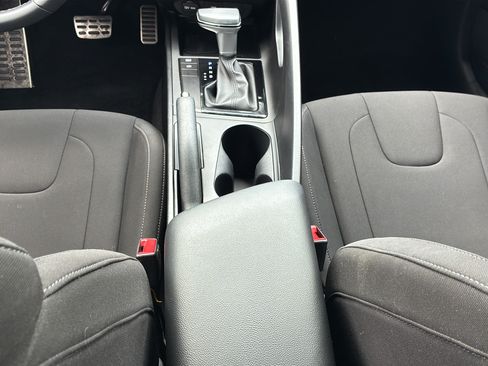 Certified 2025 Hyundai Elantra Sport FWD image 21