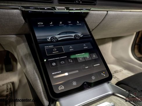Used 2022 Lucid Air Dream Edition image 24
