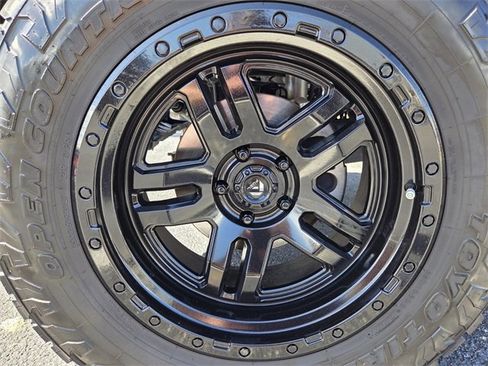 Certified 2023 Jeep Gladiator Overland image 22