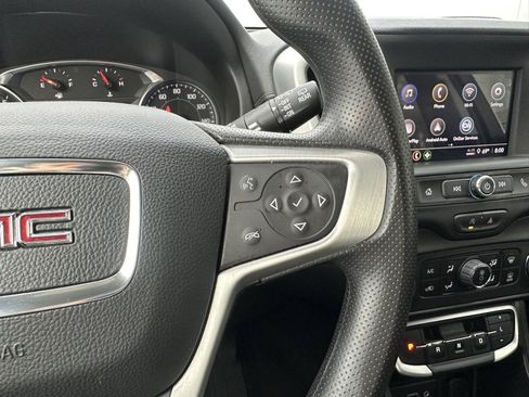 Used 2024 GMC Terrain SLE w/ Driver Convenience Package AWD/4WD image 19