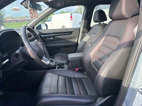 Used 2025 Honda CR-V Sport Touring image 10