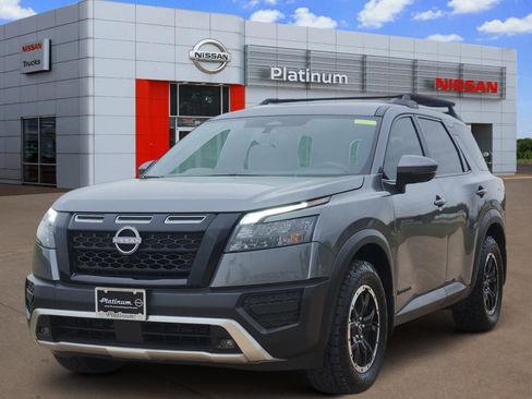 Used 2024 Nissan Pathfinder Rock Creek AWD/4WD image 2