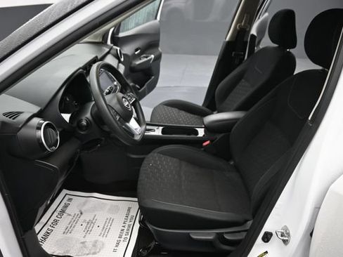 Used 2023 Nissan Kicks SV FWD image 12