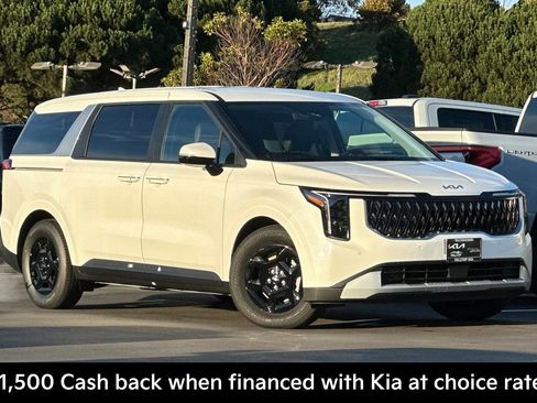 New 2026 Kia Carnival image 2