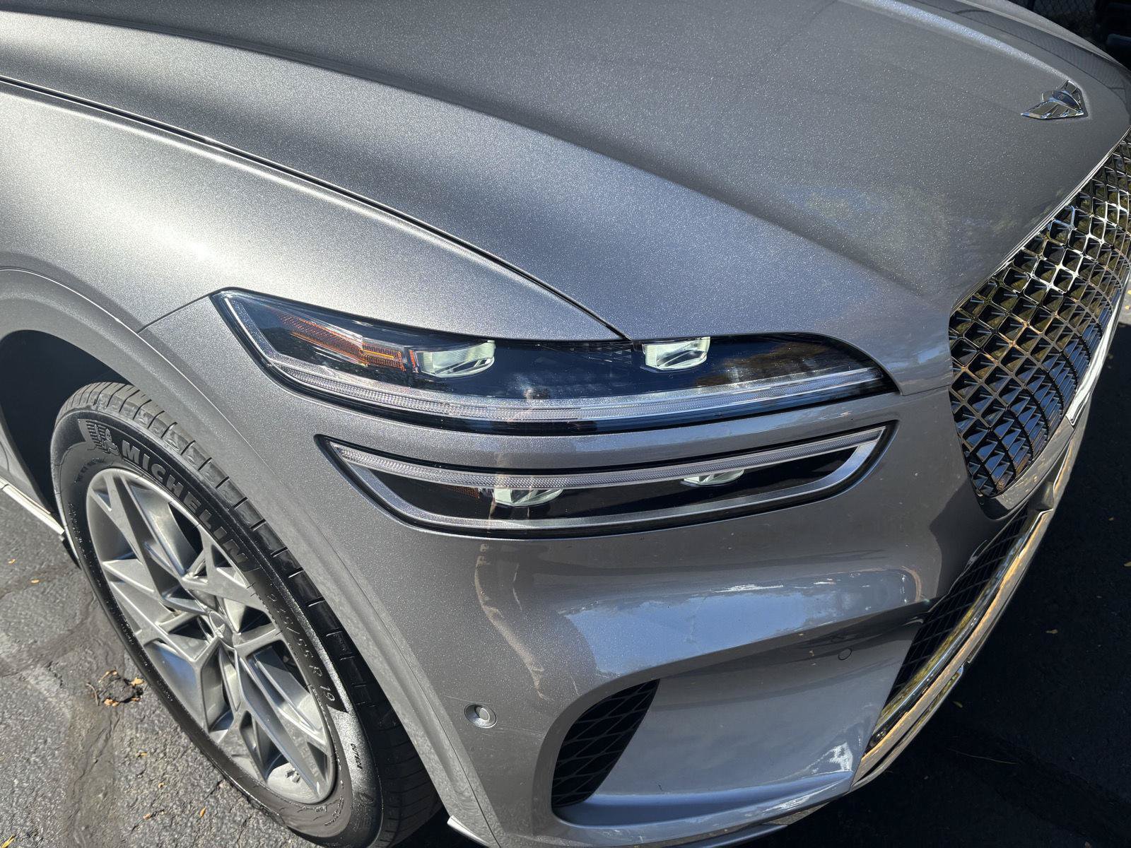 Used 2023 Genesis GV70 2.5T w/ Advanced Package AWD/4WD image 6