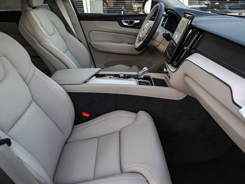 New 2026 Volvo XC60 B5 Ultra image 16