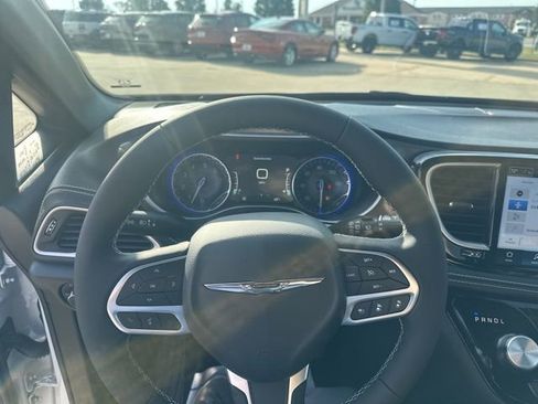 New 2026 Chrysler Pacifica Select image 22