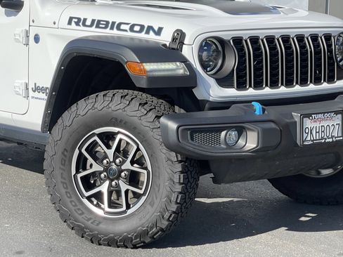Used 2024 Jeep Wrangler Unlimited Rubicon 4xe AWD/4WD image 3