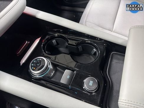 Used 2025 Ford Explorer Platinum w/ LUX Leather Package image 21