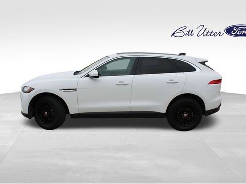 Used 2020 Jaguar F-PACE image 8