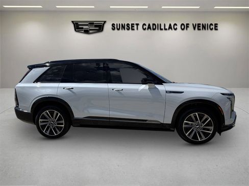 New 2026 Cadillac Vistiq Sport w/ LPO, Floor Liner Package AWD/4WD image 2