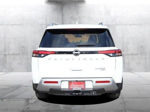 Used 2025 Nissan Pathfinder Platinum AWD/4WD image 6