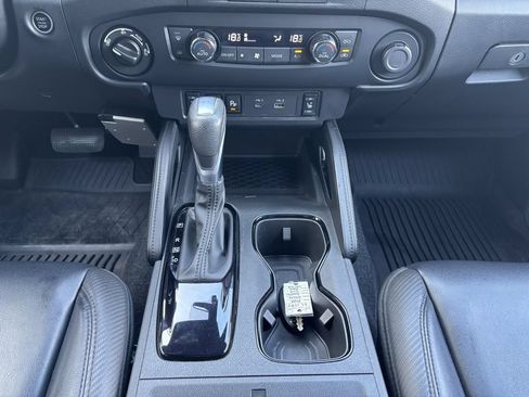 Used 2022 Nissan Frontier PRO-4X AWD/4WD image 19