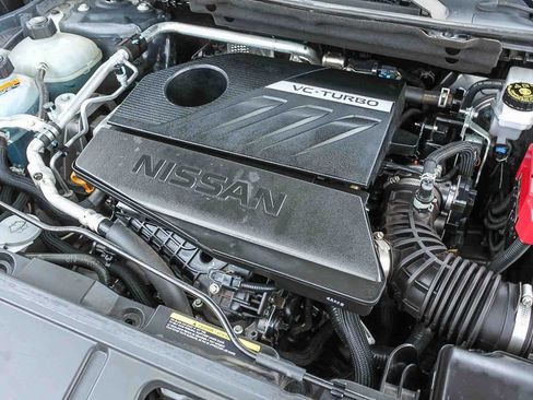Used 2025 Nissan Rogue SV FWD image 32