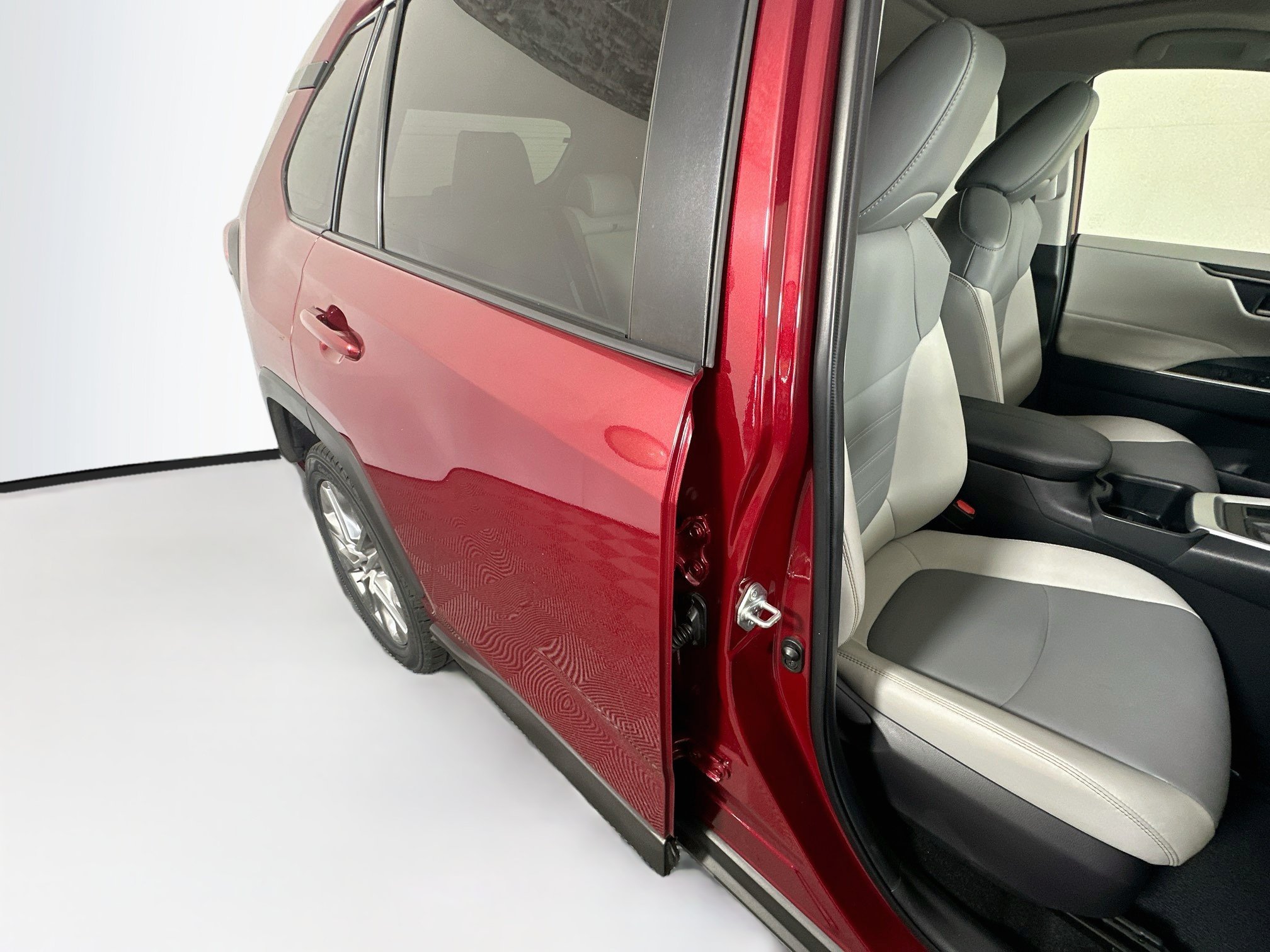Certified 2022 Toyota RAV4 XLE Premium FWD image 28