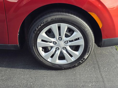 Used 2022 Kia Soul LX image 9