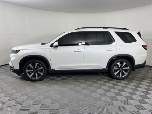 Certified 2023 Honda Pilot Elite image 2