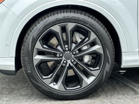 New 2026 Audi Q7 3.0T Premium Plus AWD/4WD image 28
