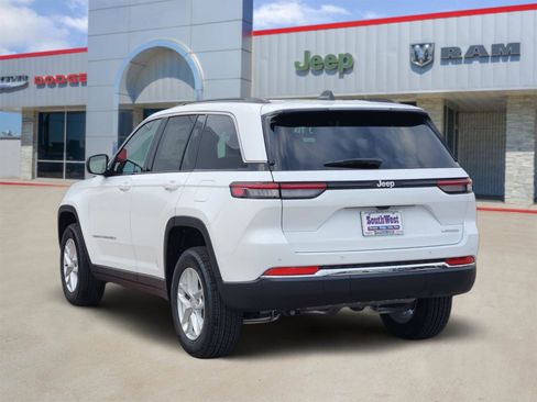 New 2025 Jeep Grand Cherokee Laredo X image 4