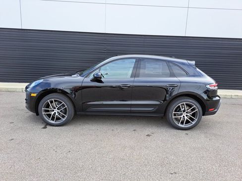 Used 2026 Porsche Macan AWD/4WD image 2