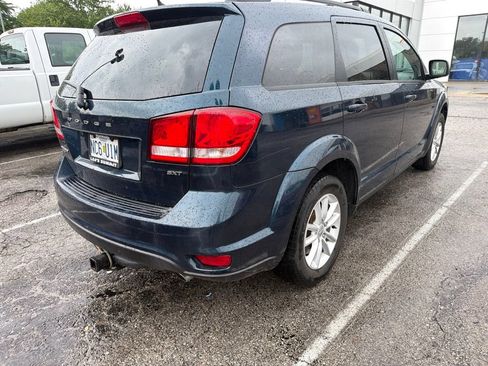 Used 2014 Dodge Journey SXT w/ Flexible Seating Group AWD/4WD image 3