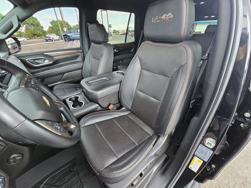 Used 2023 Chevrolet Tahoe High Country AWD/4WD image 9