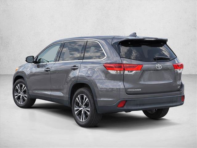 Used 2019 Toyota Highlander Plus FWD image 5