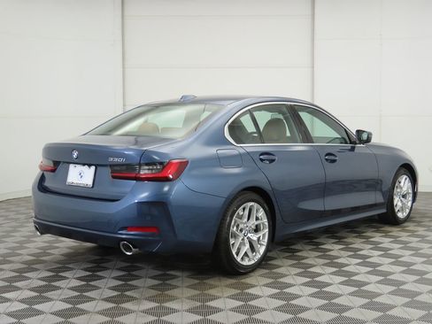 Used 2025 BMW 330i Sedan w/ Convenience Package RWD image 6