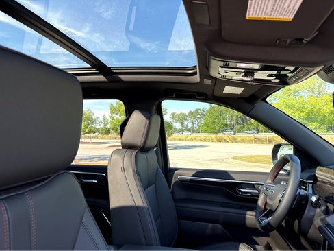 New 2026 Chevrolet Suburban RST w/ Comfort Package AWD/4WD image 9