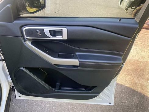Used 2023 Ford Explorer XLT w/ Equipment Group 202A RWD image 37