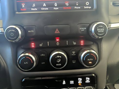Used 2019 RAM 1500 Big Horn image 19