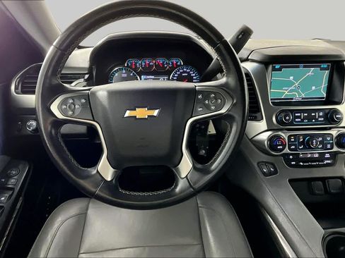Used 2020 Chevrolet Suburban LT RWD image 6