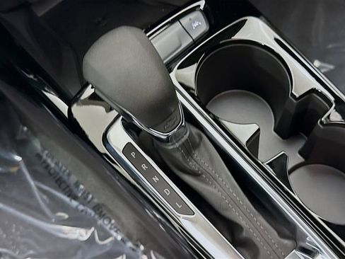 New 2026 Chevrolet Trax LT w/ Sunroof Package image 17