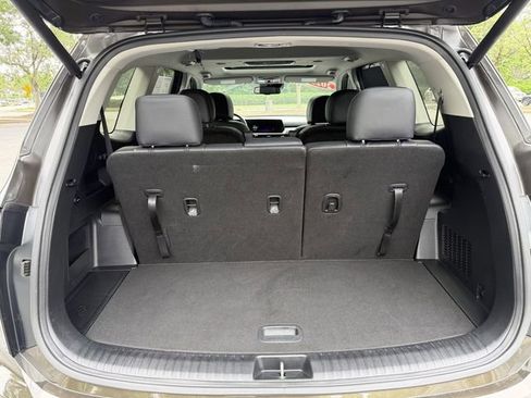 Certified 2025 Kia Telluride EX w/ EX Captain's Chair Package FWD image 44