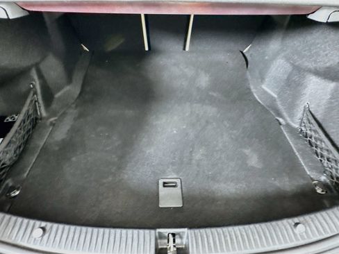 Used 2019 Mercedes-Benz C 300 Sedan image 27