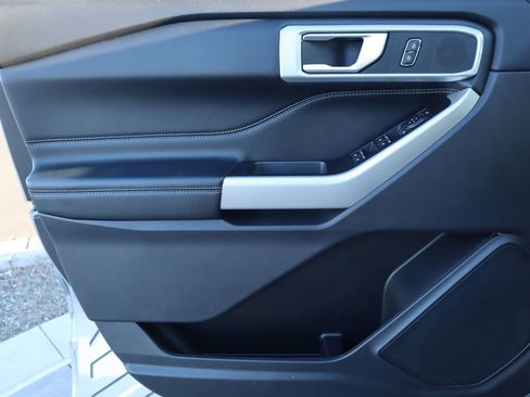 Used 2022 Ford Explorer XLT w/ Equipment Group 202A image 23