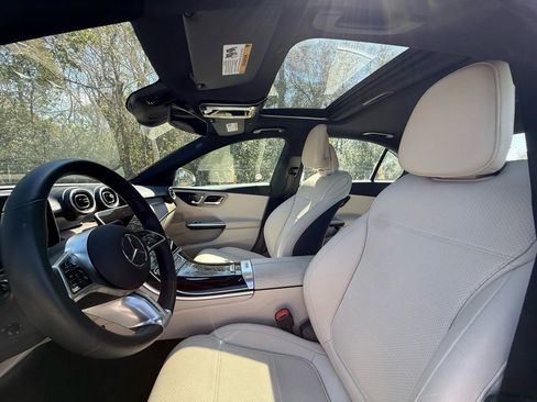 Used 2025 Mercedes-Benz C 300 4MATIC Sedan image 21