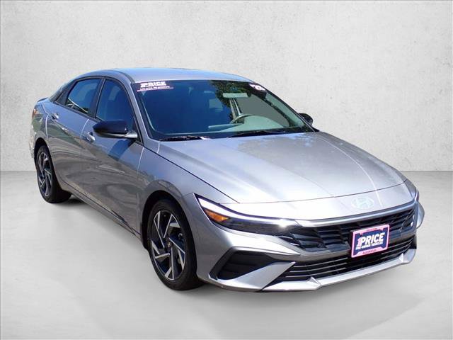 Used 2025 Hyundai Elantra Sport FWD image 6