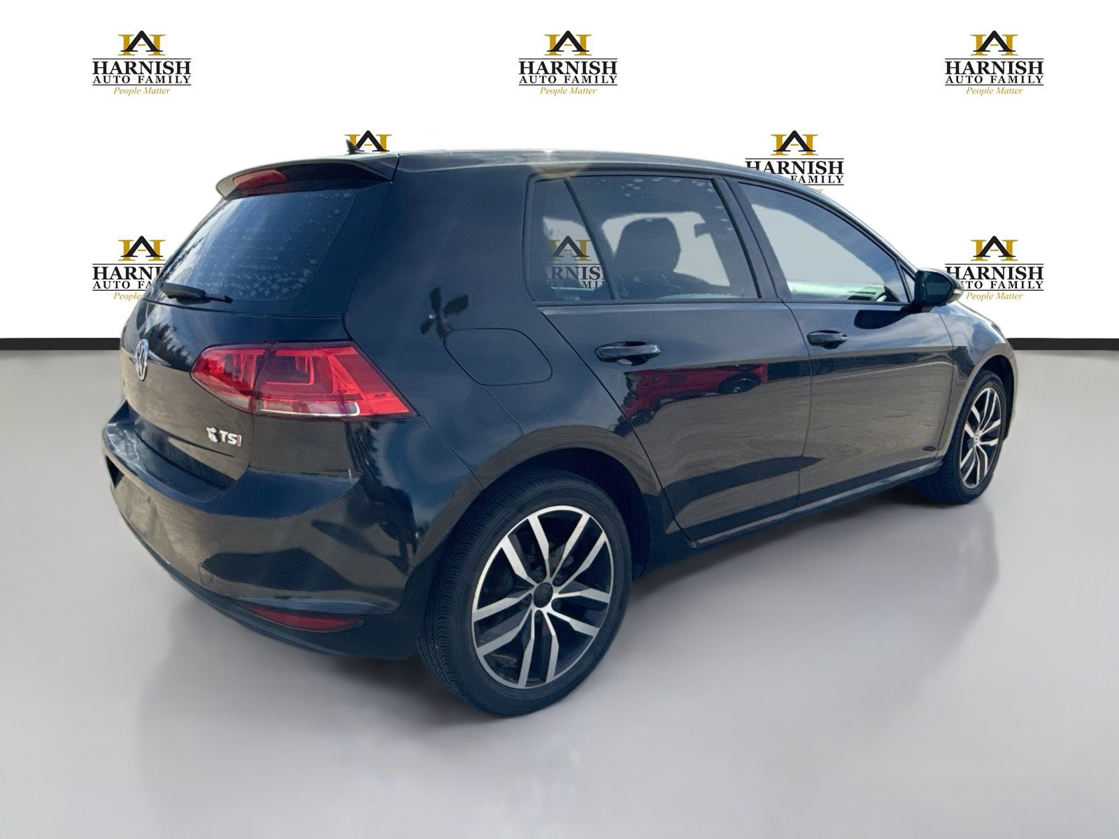 Used 2015 Volkswagen Golf SE w/ Lighting Package FWD image 5