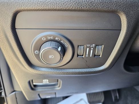 New 2025 Jeep Grand Cherokee L Overland w/ Advanced Protech Group III image 35