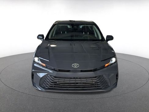 Used 2025 Toyota Camry LE image 21