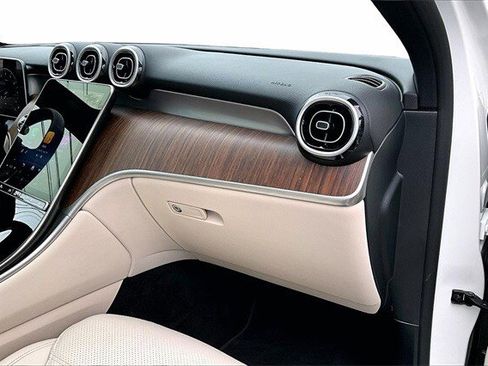 Certified 2025 Mercedes-Benz GLC 300 4MATIC image 29
