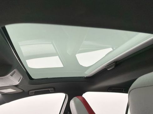 Used 2022 Volkswagen GTI SE image 23