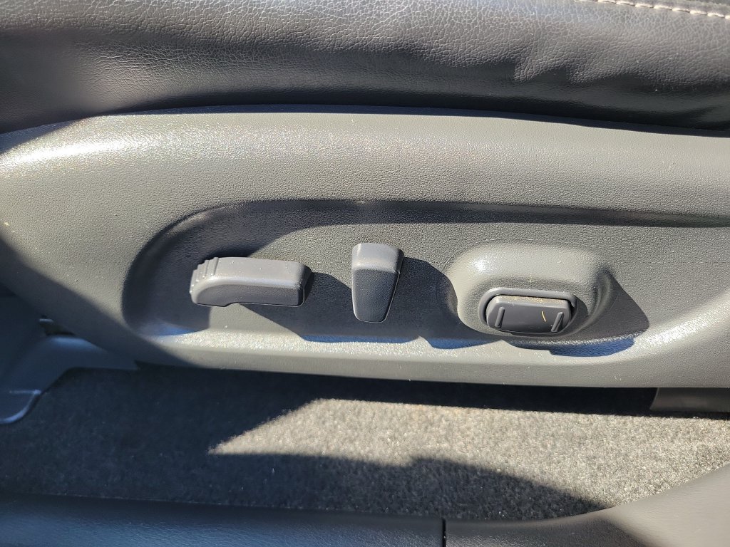 Used 2017 Nissan Pathfinder SL AWD/4WD image 21